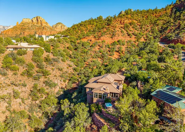 Elysian Escape Stunning Views Above-ground Private Trail To Creek Pet Family-friendly Holiday home