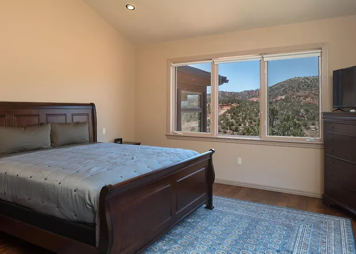 Elysian Escape Stunning Views Above-ground Private Trail To Creek Pet Family-friendly *