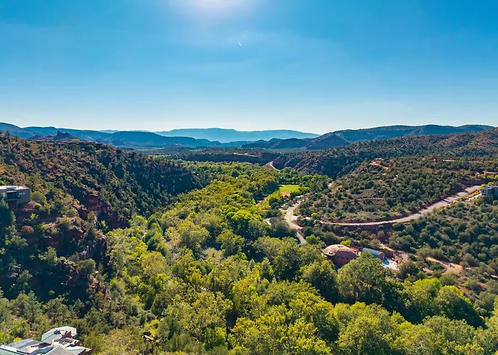 Elysian Escape Stunning Views Above-ground Private Trail To Creek Pet Family-friendly