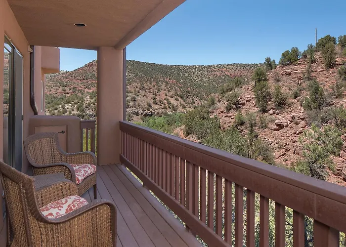 Holiday home Elysian Escape Stunning Views Above-ground Private Trail To Creek Pet Family-friendly *