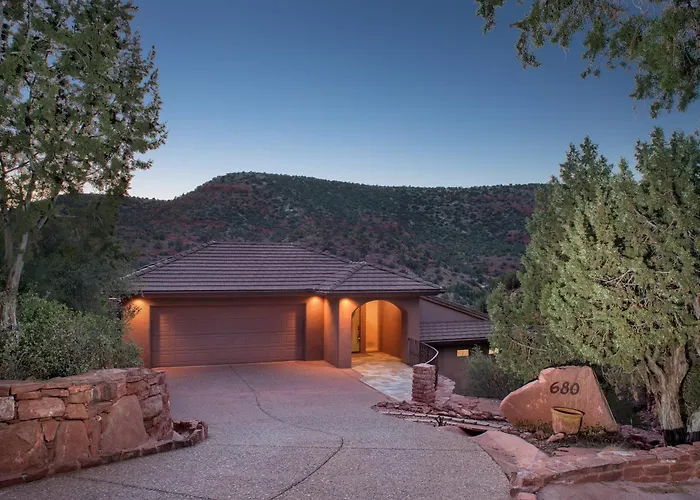 Holiday home Elysian Escape Stunning Views Above-ground Private Trail To Creek Pet Family-friendly *