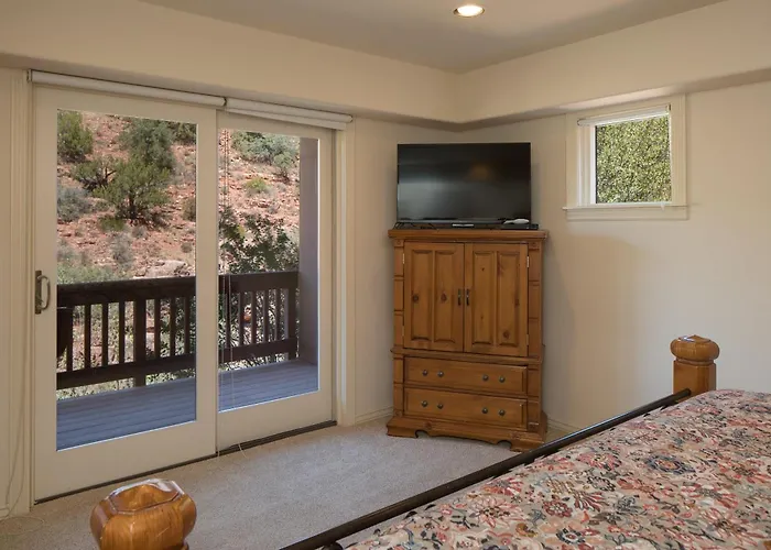 Elysian Escape Stunning Views Above-ground Private Trail To Creek Pet Family-friendly Holiday home Sedona