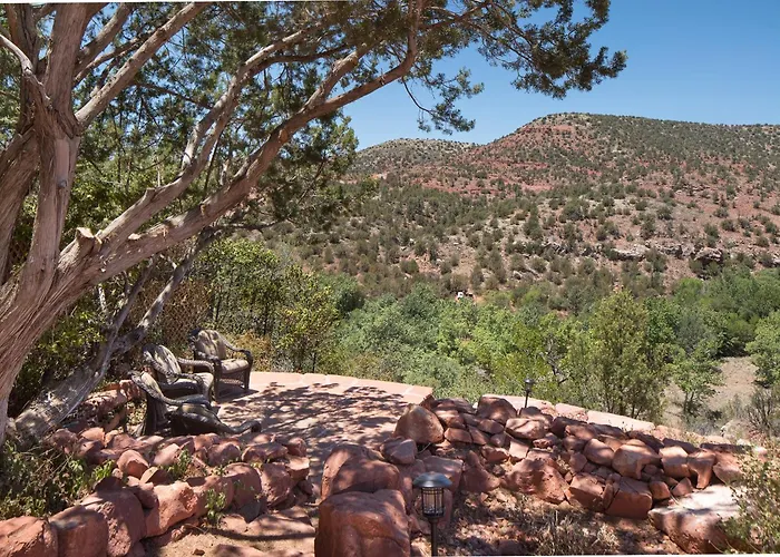 Holiday home Elysian Escape Stunning Views Above-ground Private Trail To Creek Pet Family-friendly *